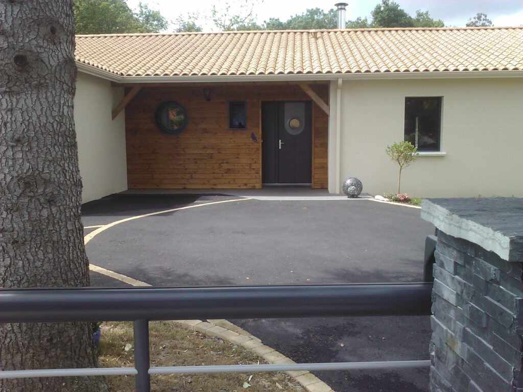 Sitename Enrobee Cholet AMENAGEMENT DEVANT UNE MAISON VERTOU